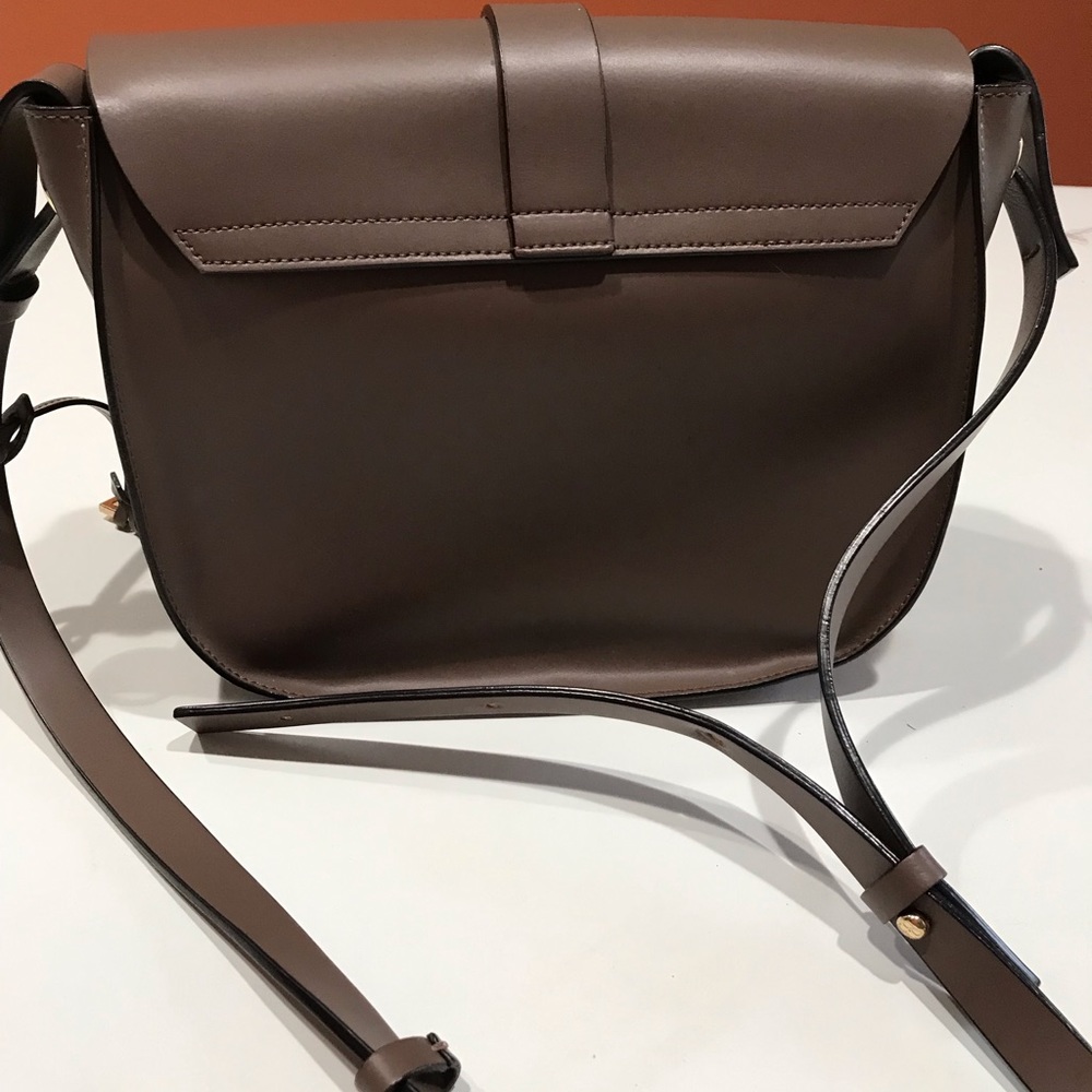 🌼BCBGMaxAzria Real Leather Crossbody Bag, 11”x8”x3.5” - Picture 9 of 16